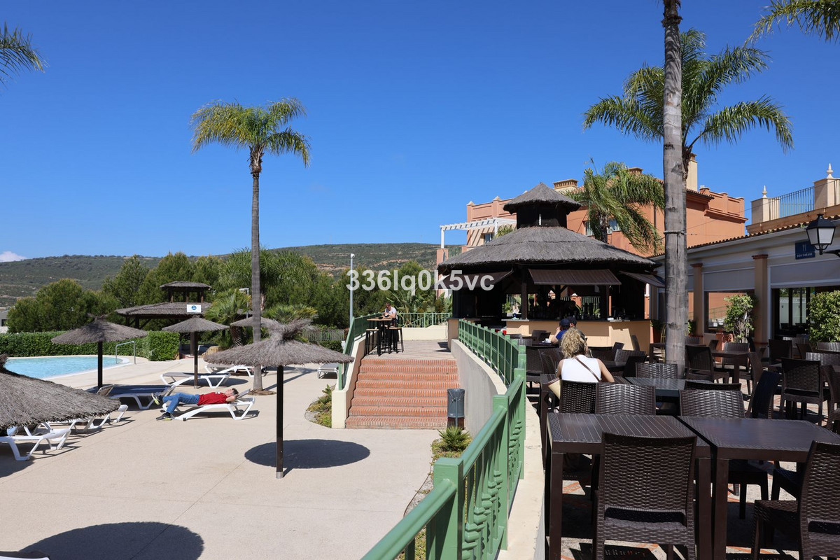 Se vende Apartamento Planta Media de 2 dormitorios en Costa Del Sol, Málaga, España
