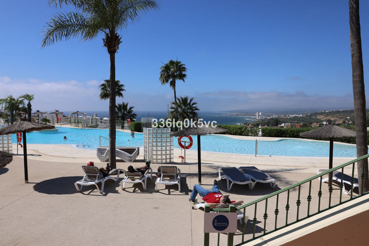 Se vende Apartamento Planta Media de 2 dormitorios en Costa Del Sol, Málaga, España