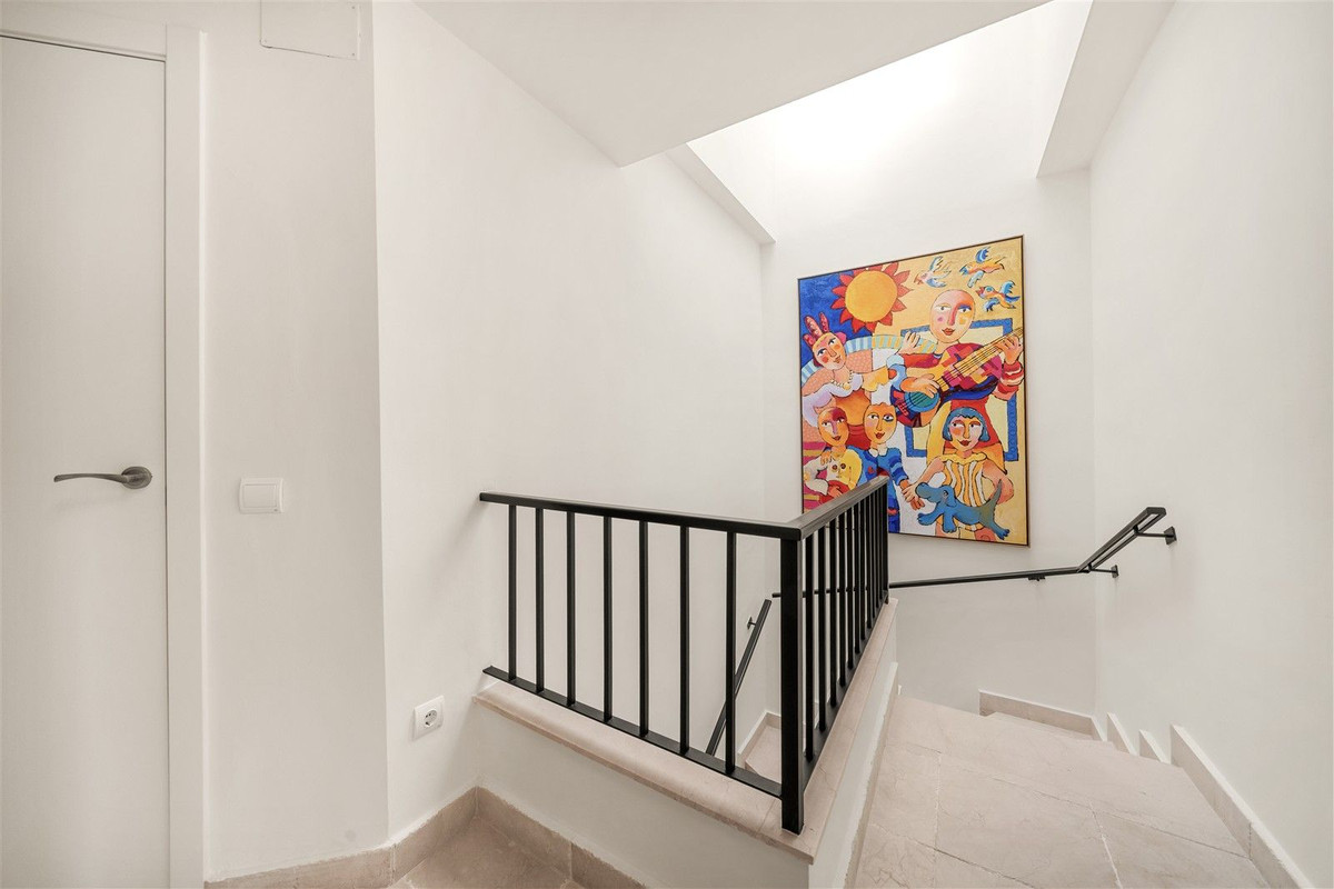 4 Bed Apartment for sale in Los Flamingos Costa Del Sol, Málaga, Spain