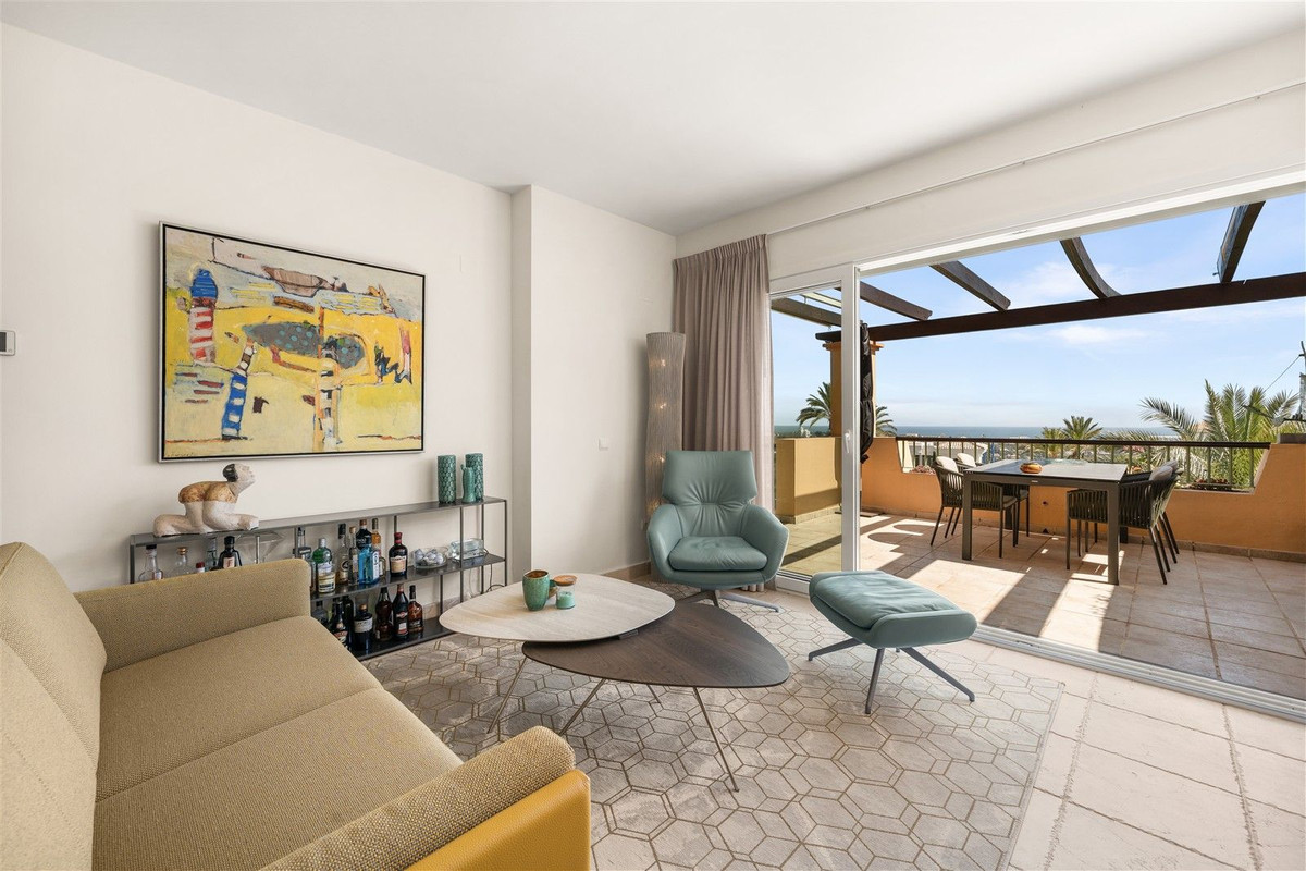 4 Bed Apartment for sale in Los Flamingos Costa Del Sol, Málaga, Spain