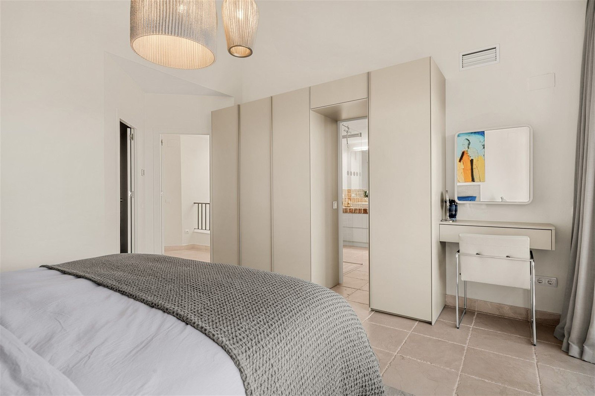 4 Bed Apartment for sale in Los Flamingos Costa Del Sol, Málaga, Spain