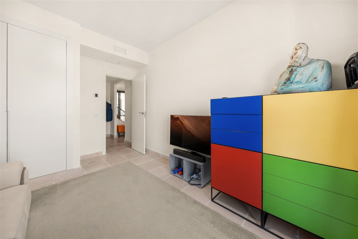 4 Bed Apartment for sale in Los Flamingos Costa Del Sol, Málaga, Spain