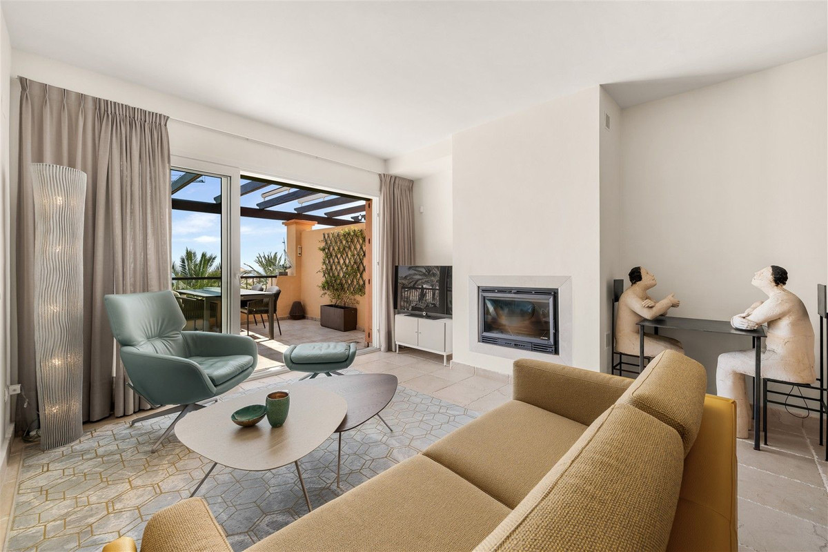 4 Bed Apartment for sale in Los Flamingos Costa Del Sol, Málaga, Spain