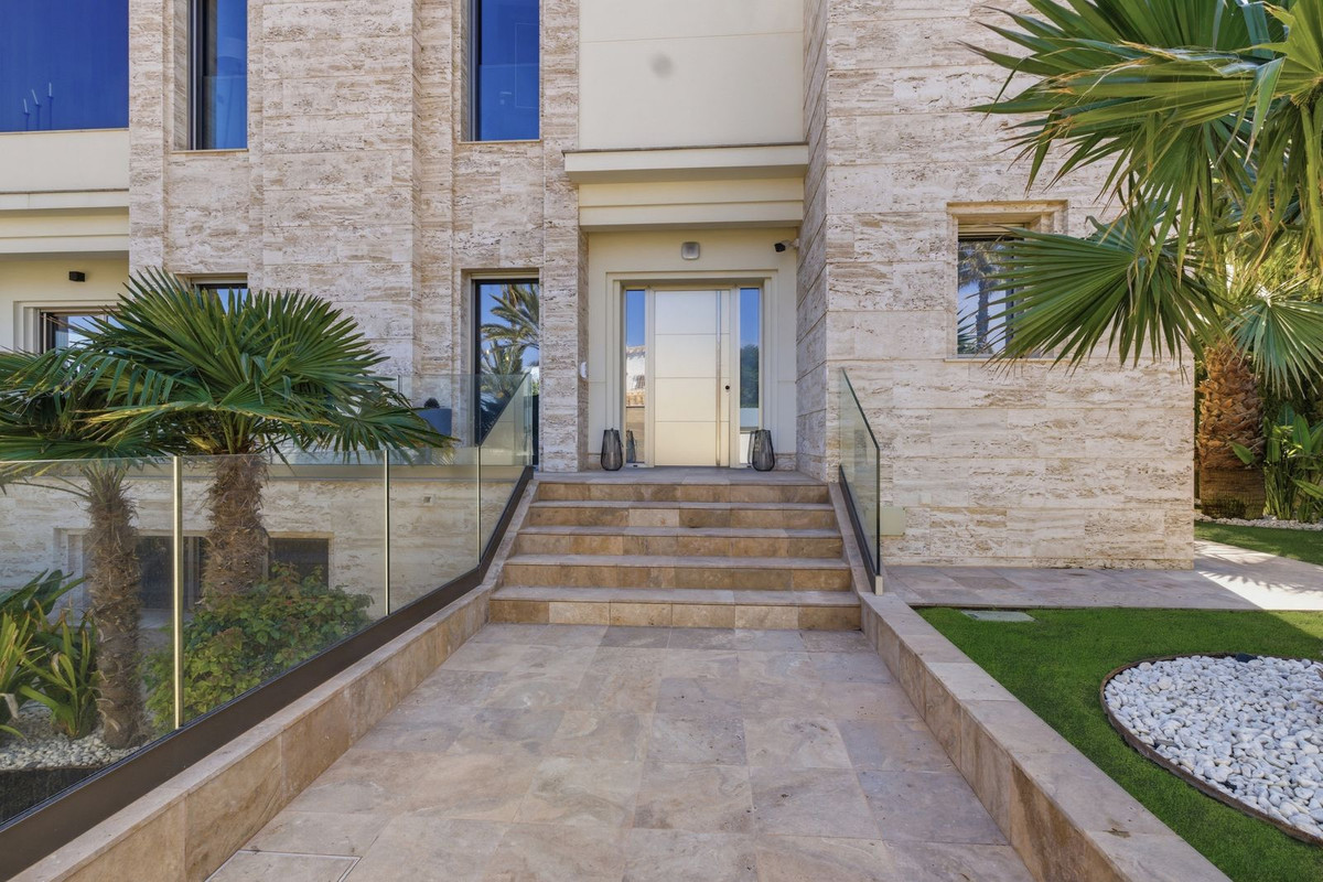6 Bed Townhouse for sale in La Zenia Costa Blanca, Alicante, Spain