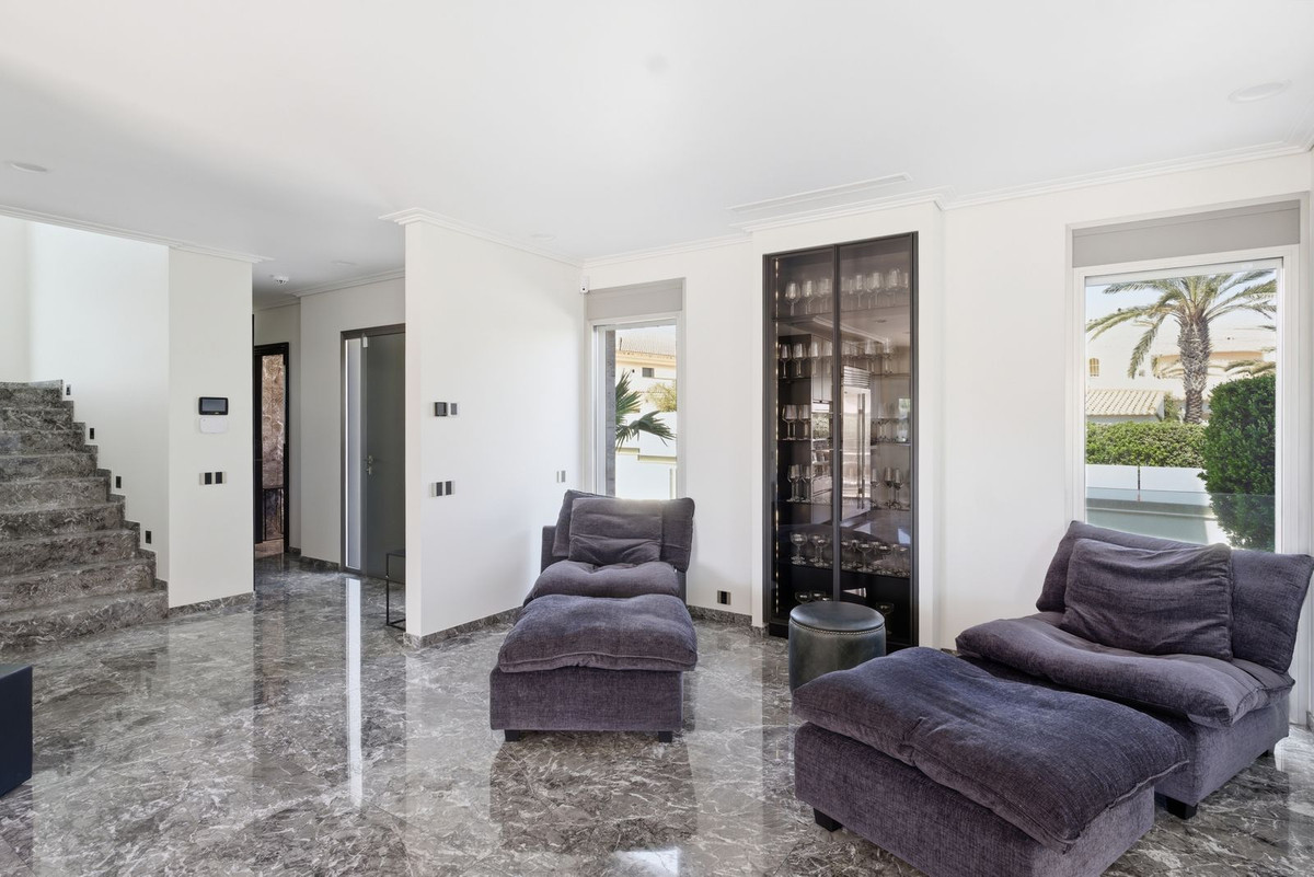 6 Bed Townhouse for sale in La Zenia Costa Blanca, Alicante, Spain