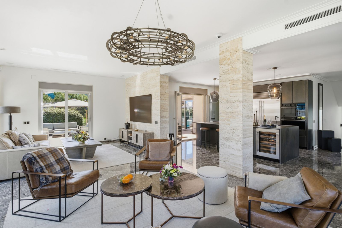 6 Bed Townhouse for sale in La Zenia Costa Blanca, Alicante, Spain