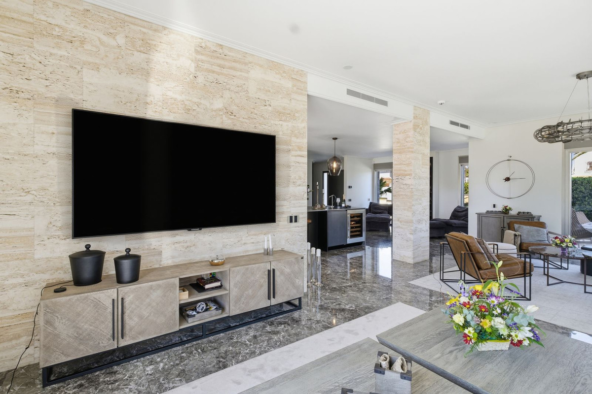 6 Bed Townhouse for sale in La Zenia Costa Blanca, Alicante, Spain