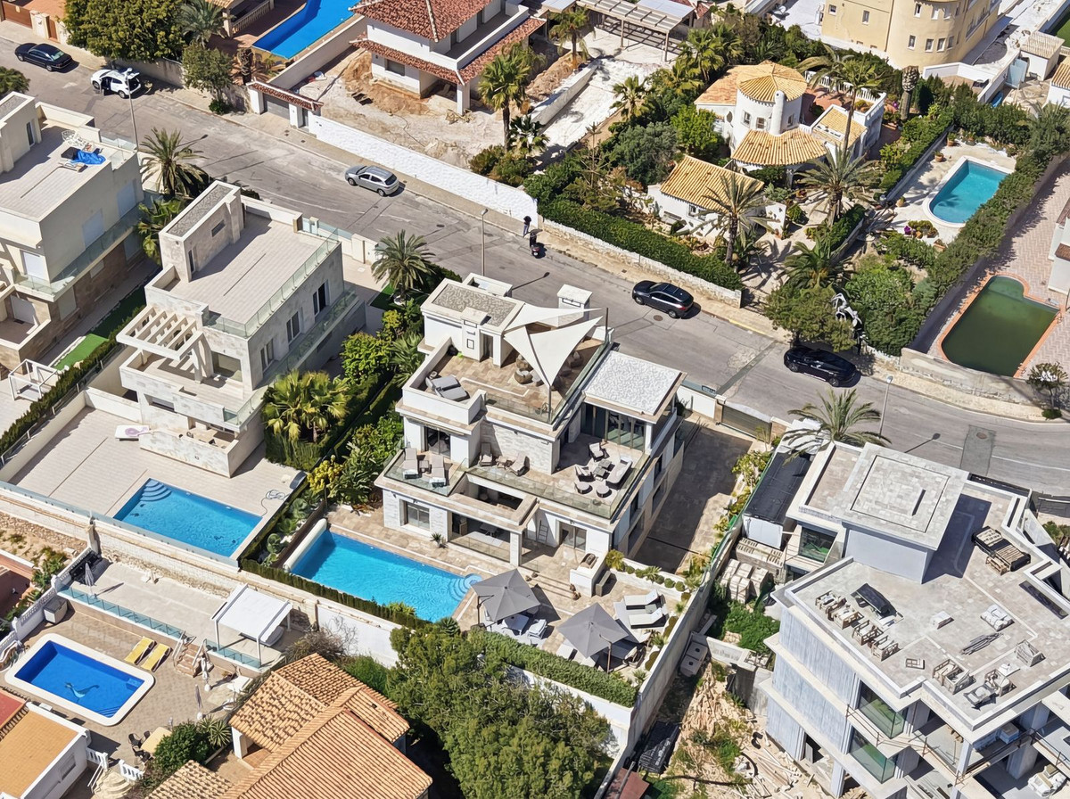6 Bed Townhouse for sale in La Zenia Costa Blanca, Alicante, Spain
