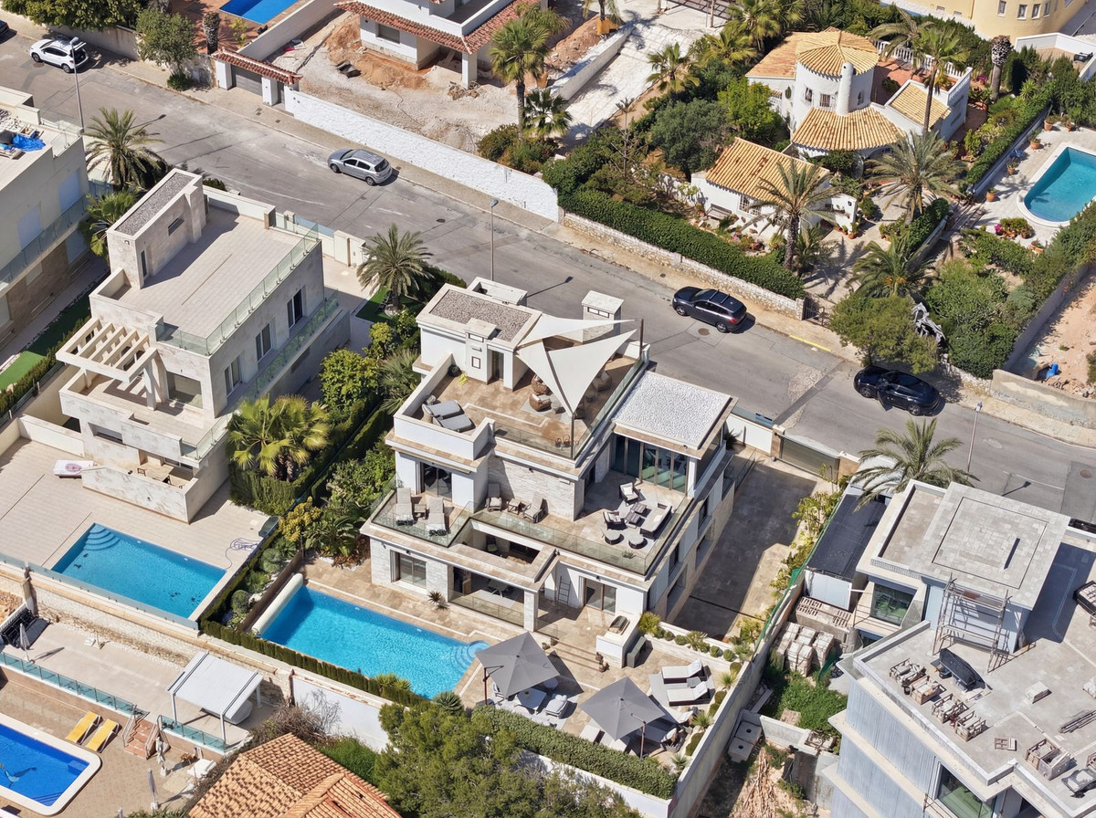 6 Bed Townhouse for sale in La Zenia Costa Blanca, Alicante, Spain