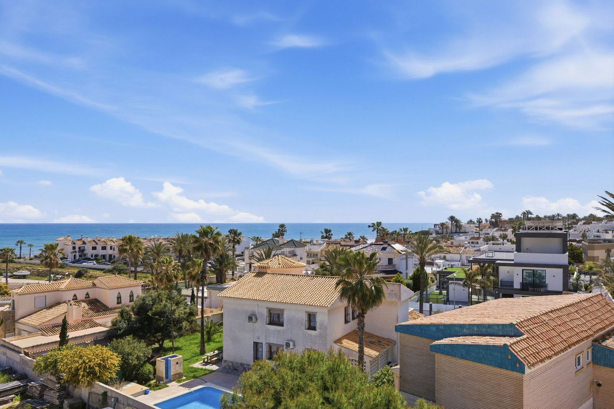 6 Bed Townhouse for sale in La Zenia Costa Blanca, Alicante, Spain