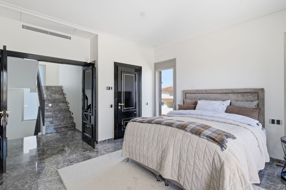 6 Bed Townhouse for sale in La Zenia Costa Blanca, Alicante, Spain