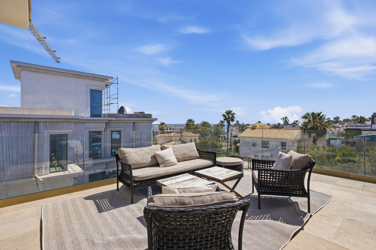 6 Bed Townhouse for sale in La Zenia Costa Blanca, Alicante, Spain