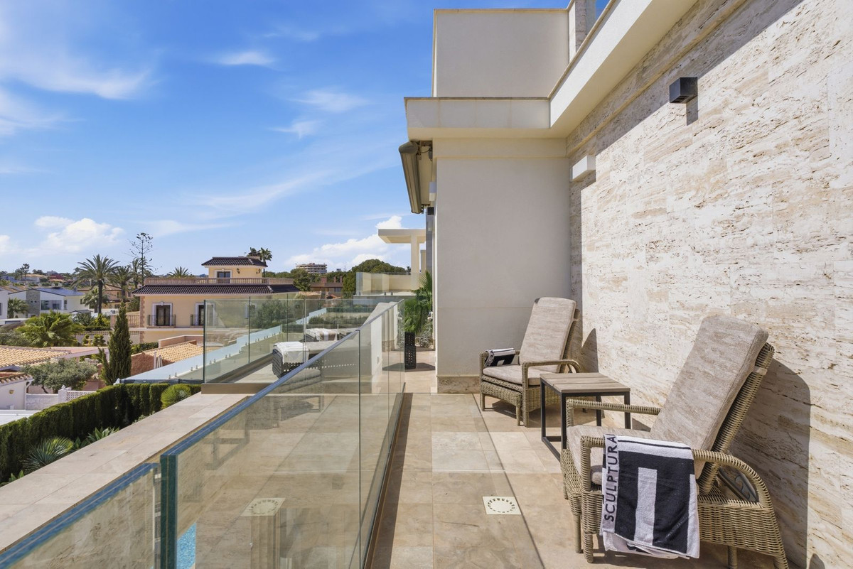 6 Bed Townhouse for sale in La Zenia Costa Blanca, Alicante, Spain