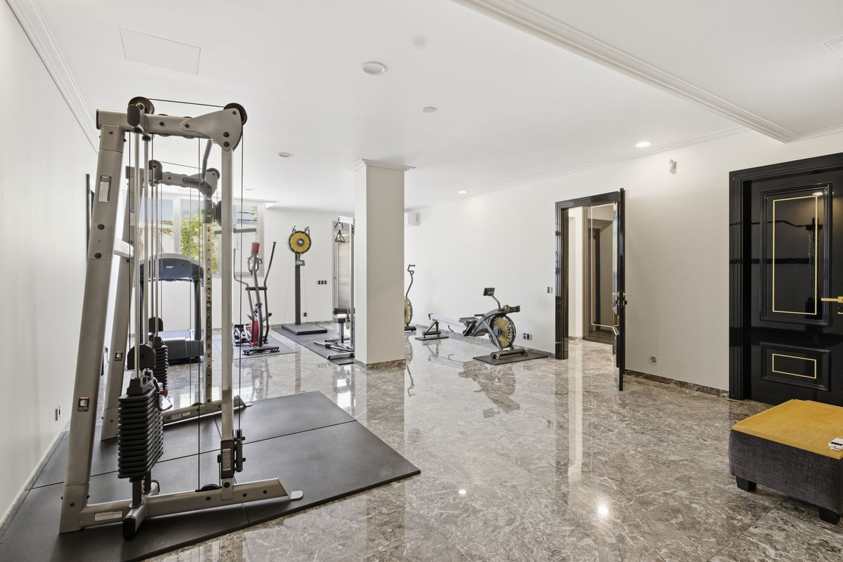 6 Bed Townhouse for sale in La Zenia Costa Blanca, Alicante, Spain