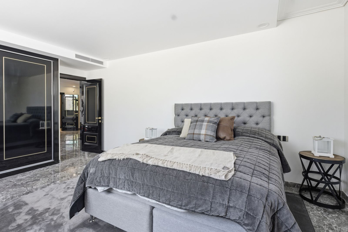 6 Bed Townhouse for sale in La Zenia Costa Blanca, Alicante, Spain