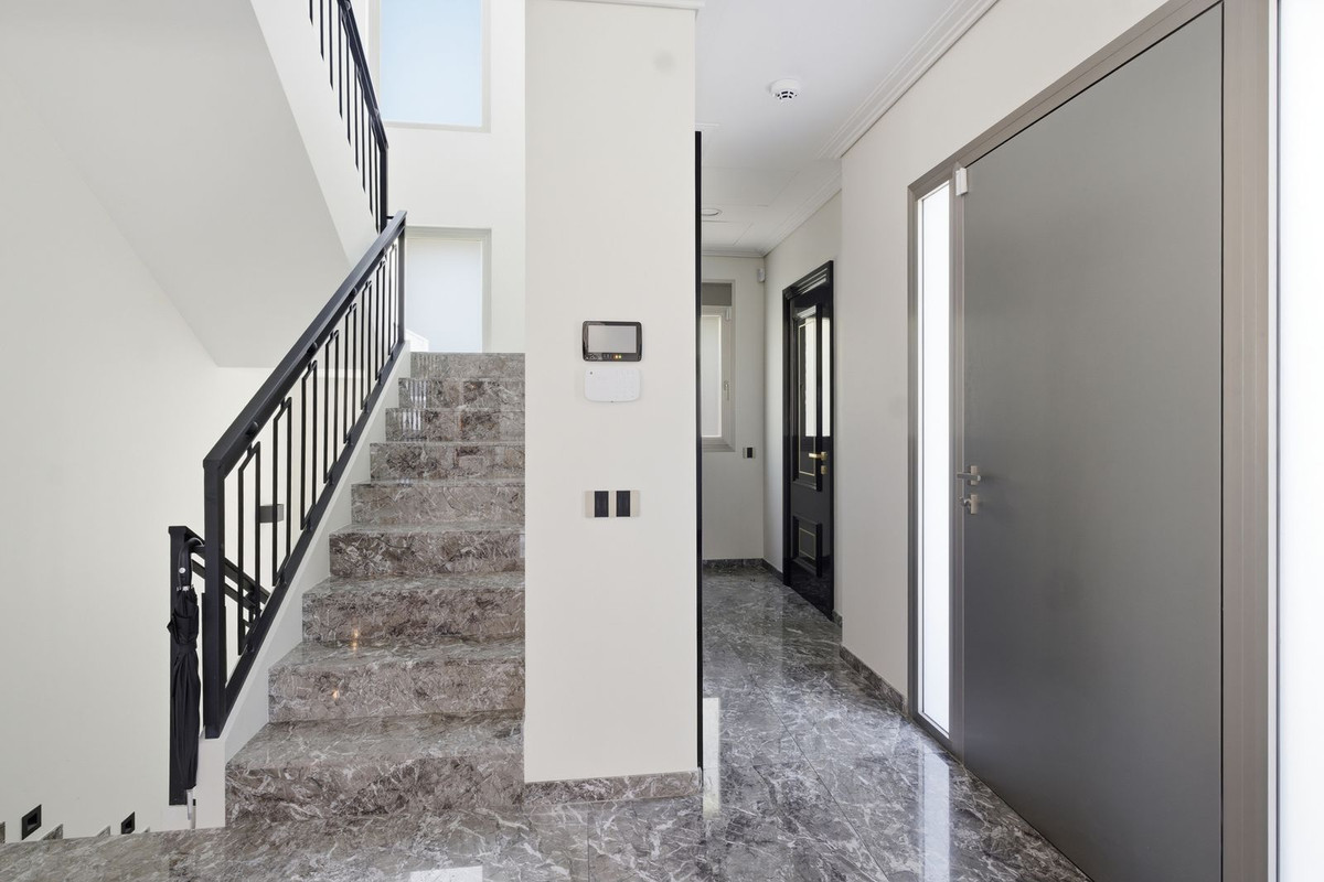 6 Bed Townhouse for sale in La Zenia Costa Blanca, Alicante, Spain