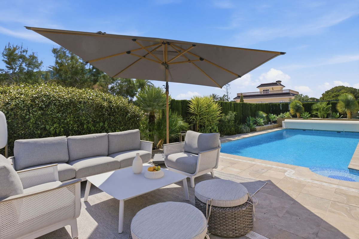 6 Bed Townhouse for sale in La Zenia Costa Blanca, Alicante, Spain