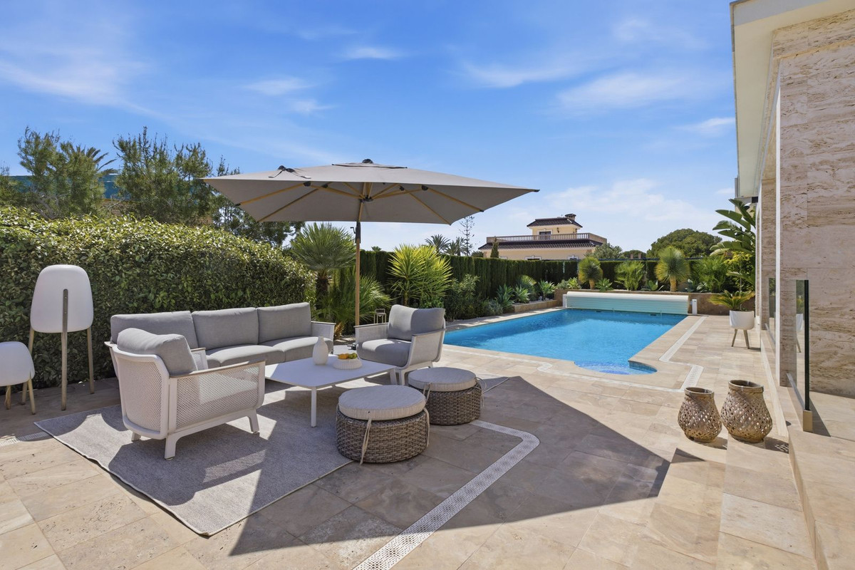6 Bed Townhouse for sale in La Zenia Costa Blanca, Alicante, Spain