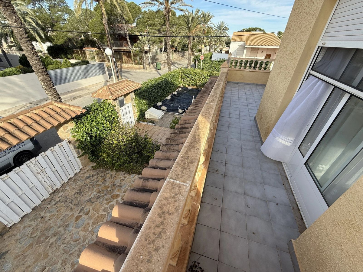 Se vende Villa - Chalet de 6 dormitorios en Costa Blanca, Alicante, España