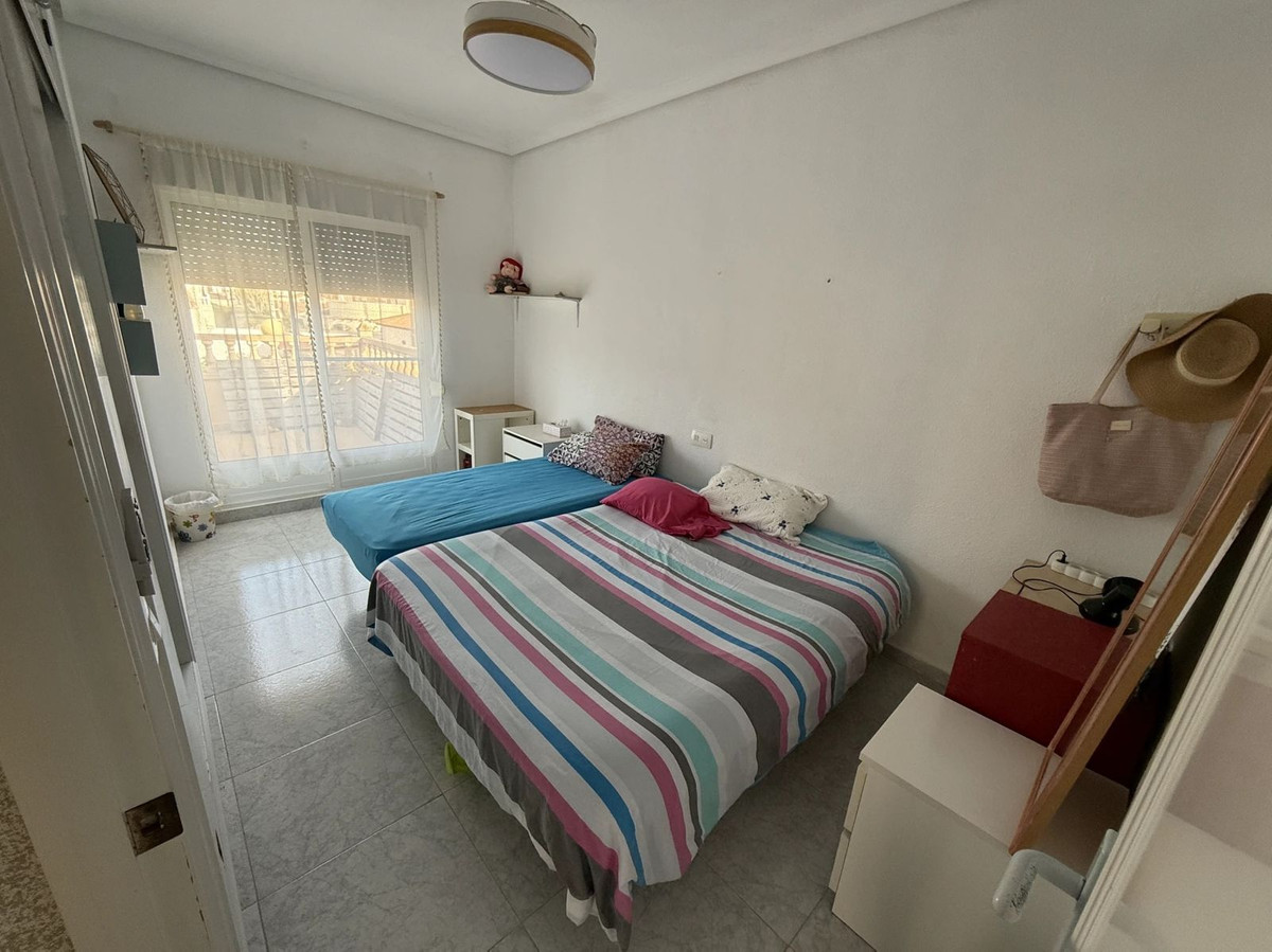 Se vende Villa - Chalet de 6 dormitorios en Costa Blanca, Alicante, España