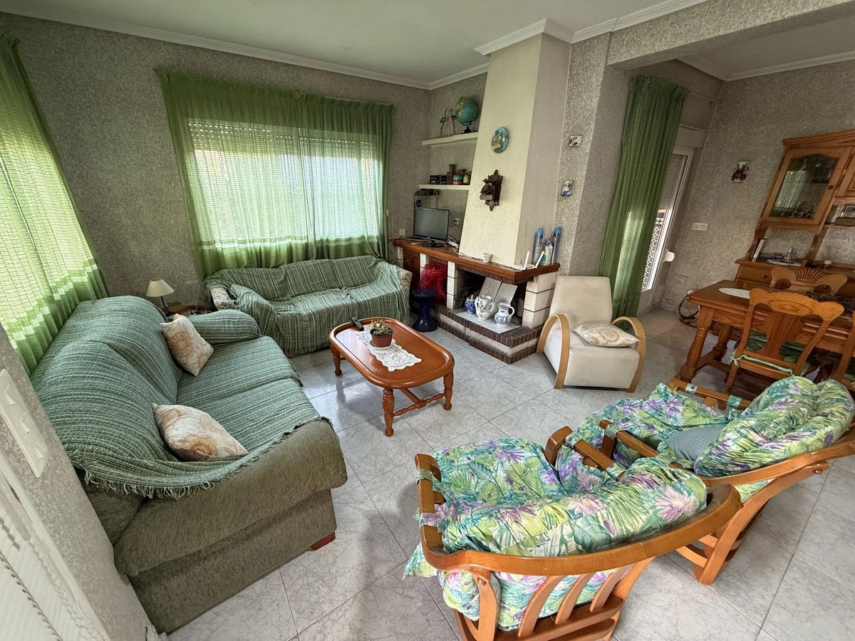 Se vende Villa - Chalet de 6 dormitorios en Costa Blanca, Alicante, España