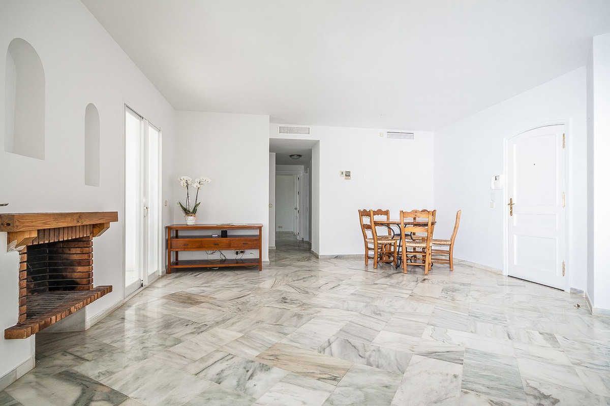2 Bed Apartment for sale in Elviria Costa Del Sol, Málaga, Spain