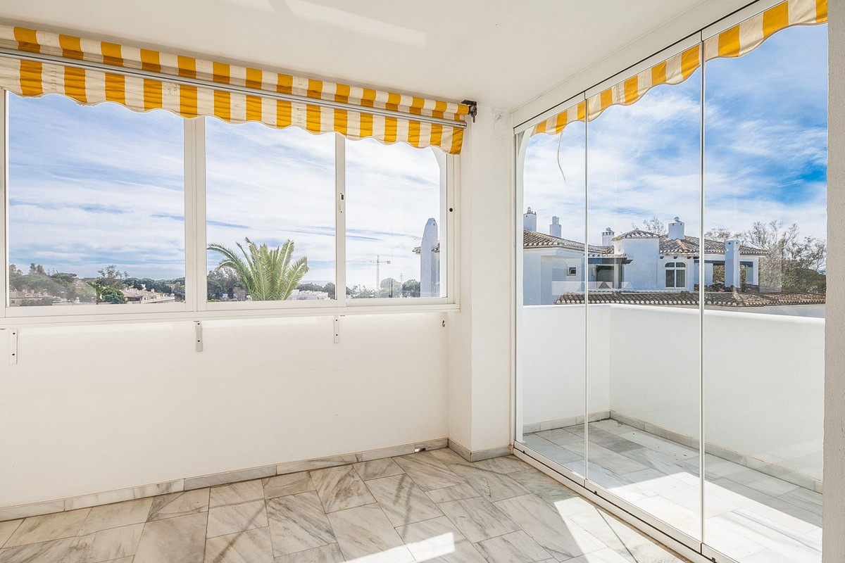 2 Bed Apartment for sale in Elviria Costa Del Sol, Málaga, Spain