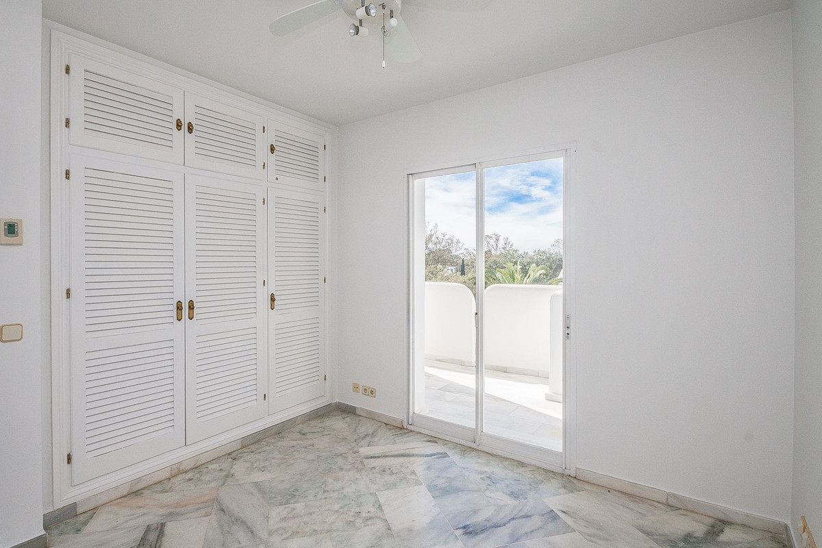 2 Bed Apartment for sale in Elviria Costa Del Sol, Málaga, Spain