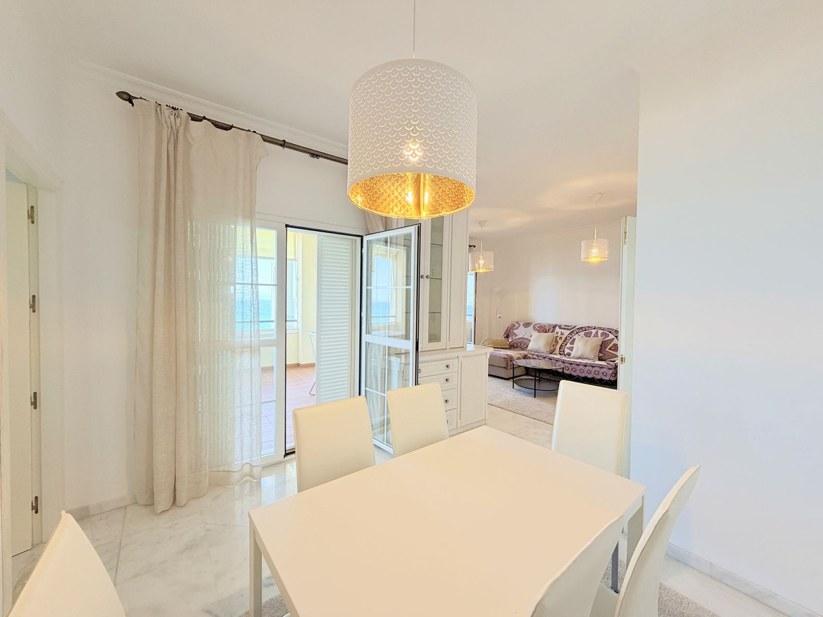 Se vende Apartamento Planta Media de 3 dormitorios en Costa Del Sol, Málaga, España