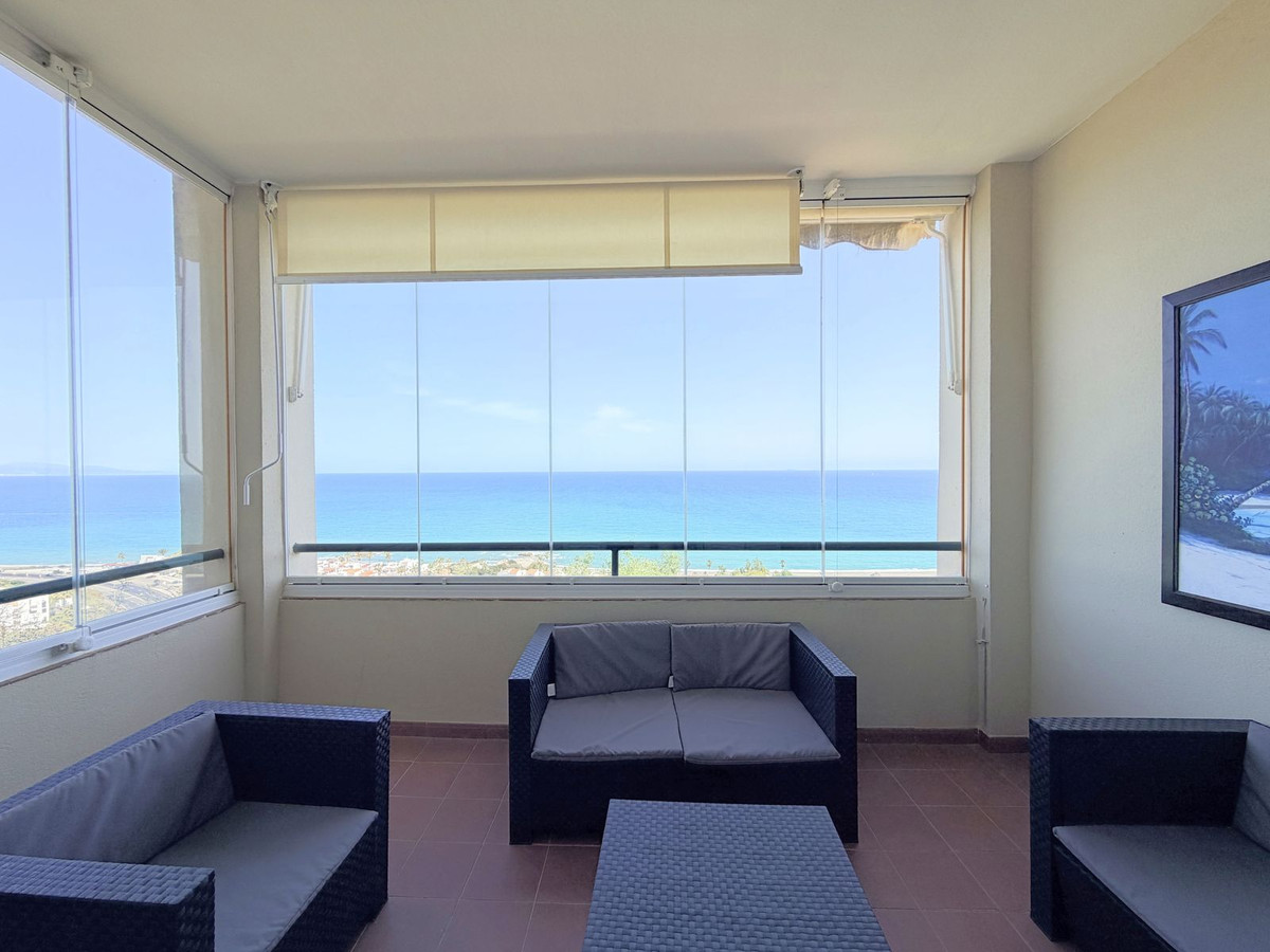 Se vende Apartamento Planta Media de 3 dormitorios en Costa Del Sol, Málaga, España