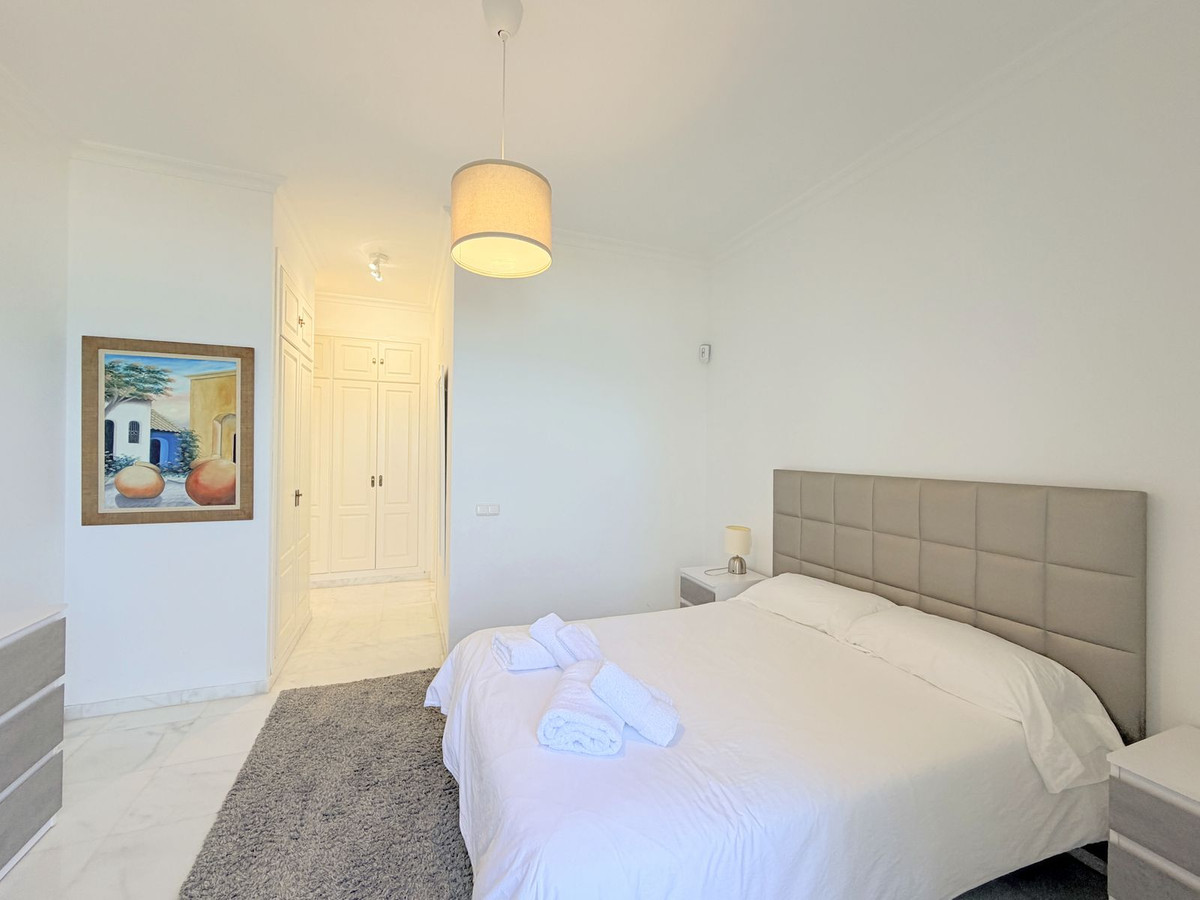 Se vende Apartamento Planta Media de 3 dormitorios en Costa Del Sol, Málaga, España