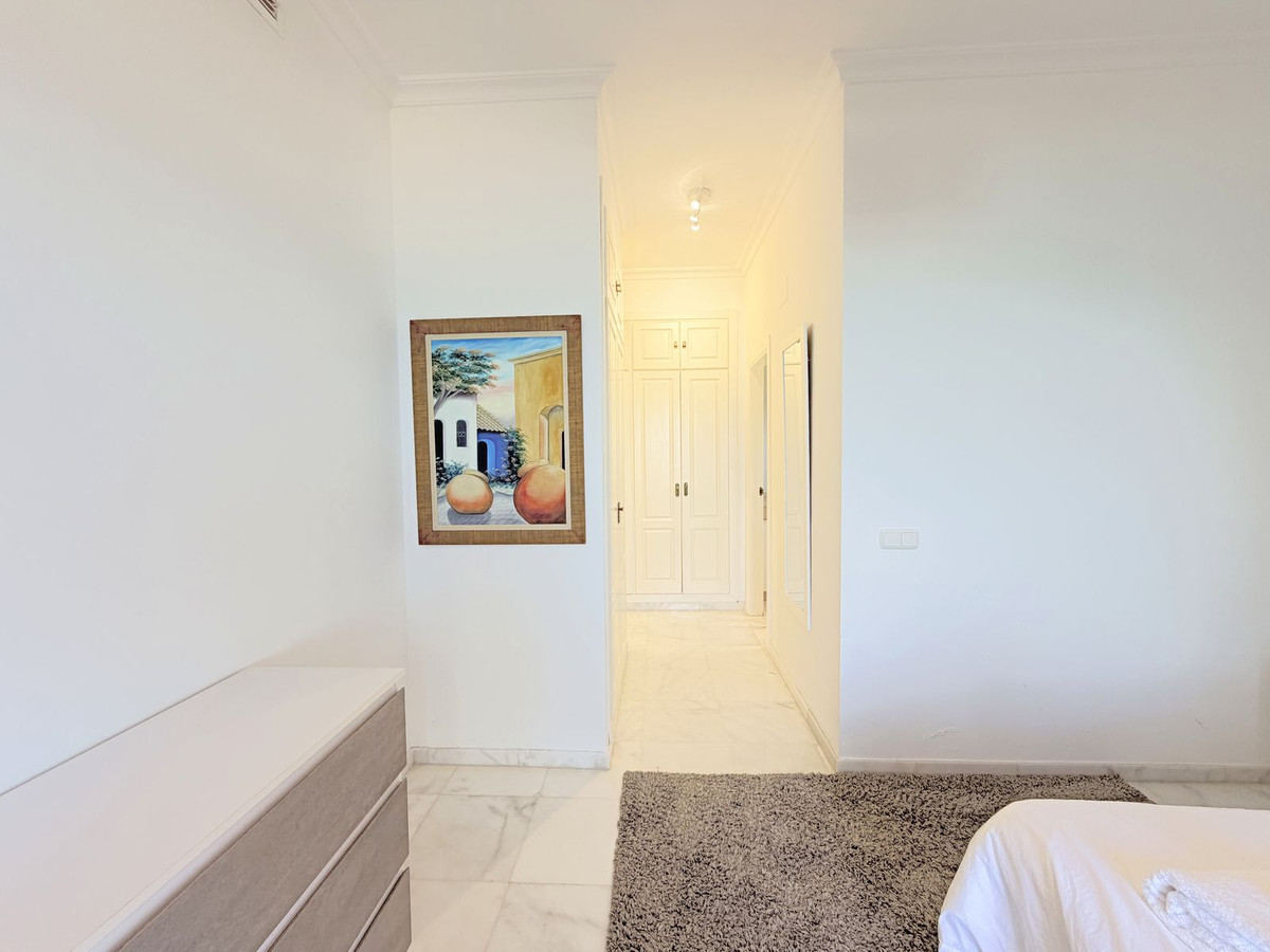 Se vende Apartamento Planta Media de 3 dormitorios en Costa Del Sol, Málaga, España