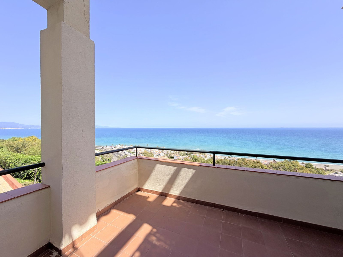 Se vende Apartamento Planta Media de 3 dormitorios en Costa Del Sol, Málaga, España