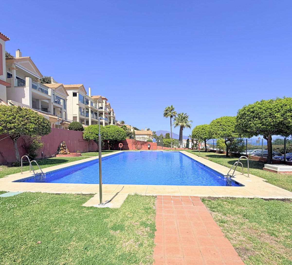 Se vende Apartamento Planta Media de 3 dormitorios en Costa Del Sol, Málaga, España