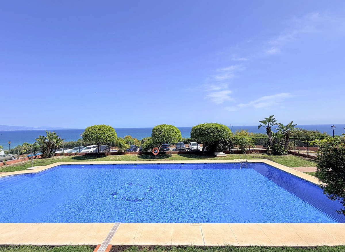 Se vende Apartamento Planta Media de 3 dormitorios en Costa Del Sol, Málaga, España