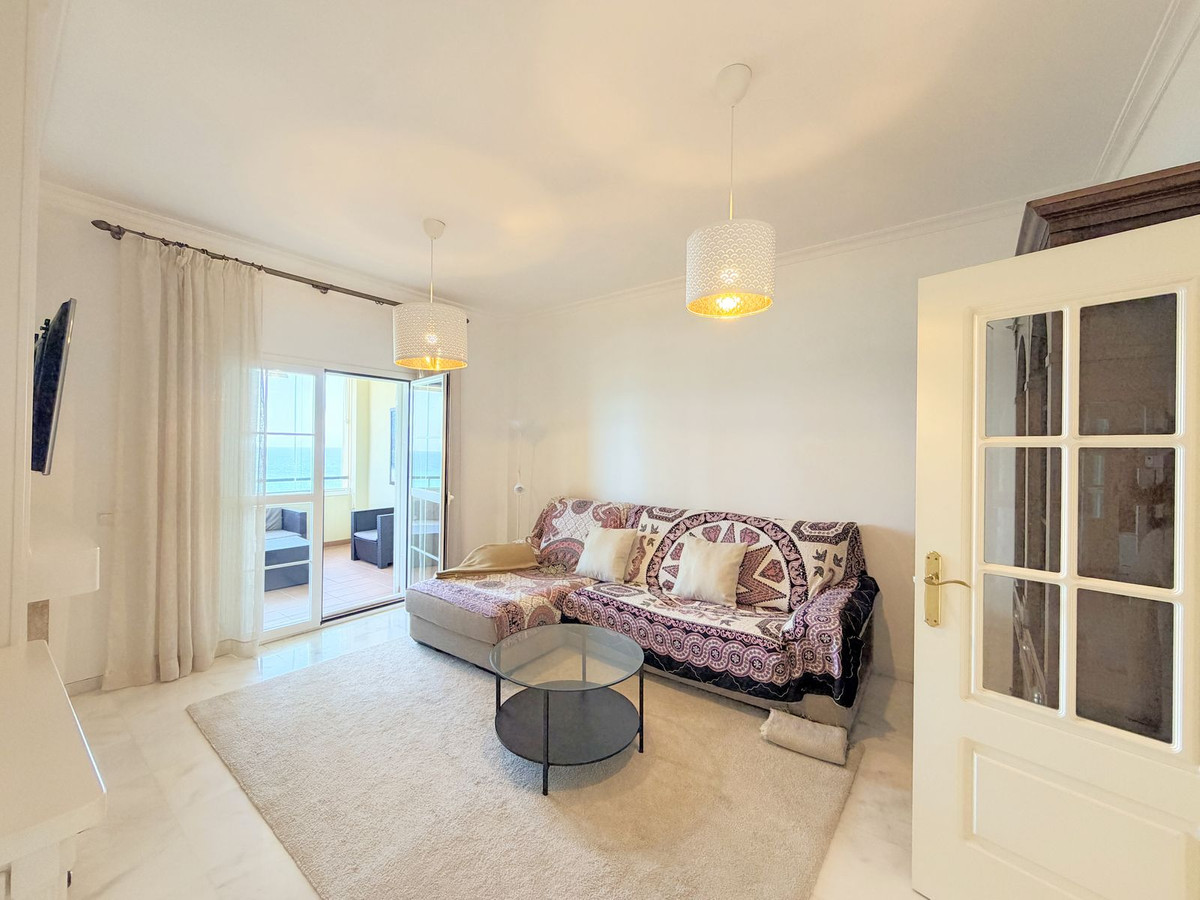 Se vende Apartamento Planta Media de 3 dormitorios en Costa Del Sol, Málaga, España