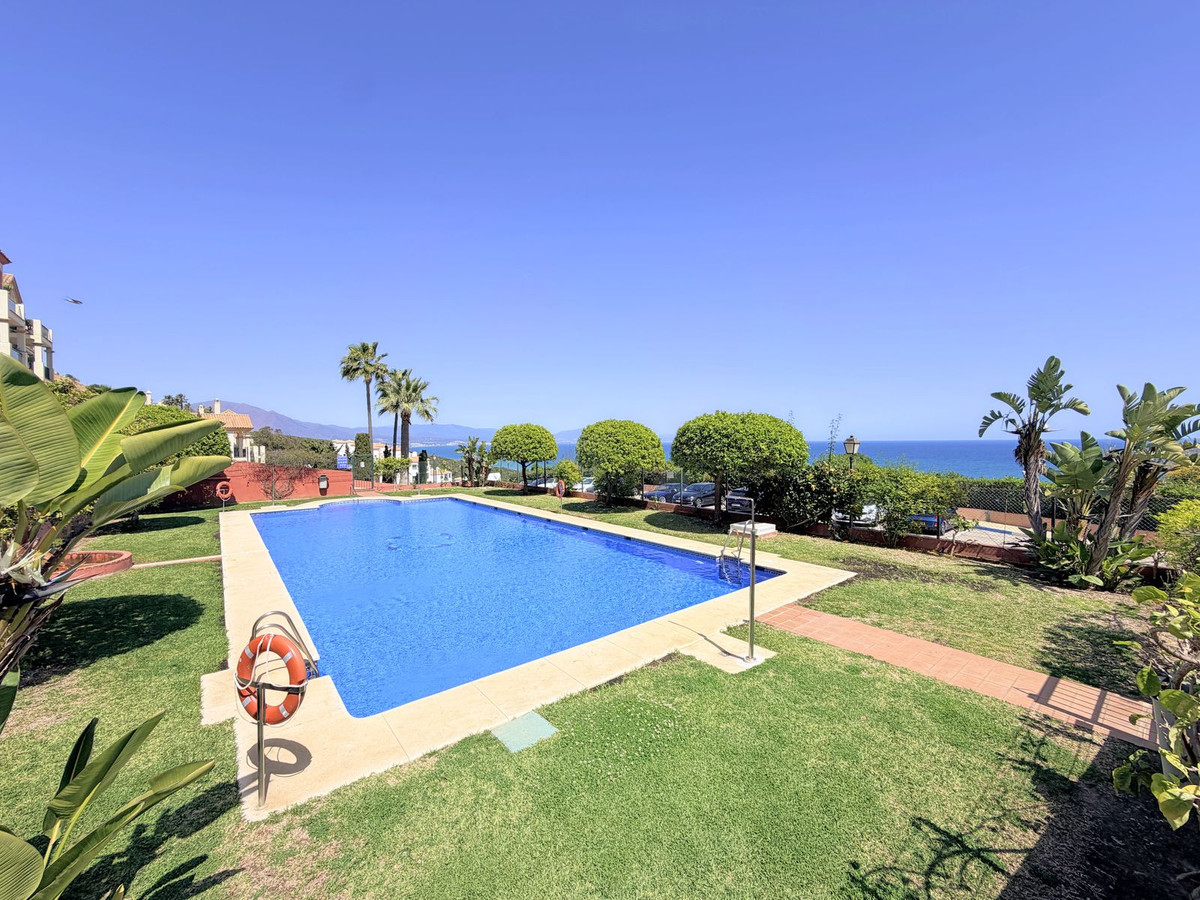 Se vende Apartamento Planta Media de 3 dormitorios en Costa Del Sol, Málaga, España