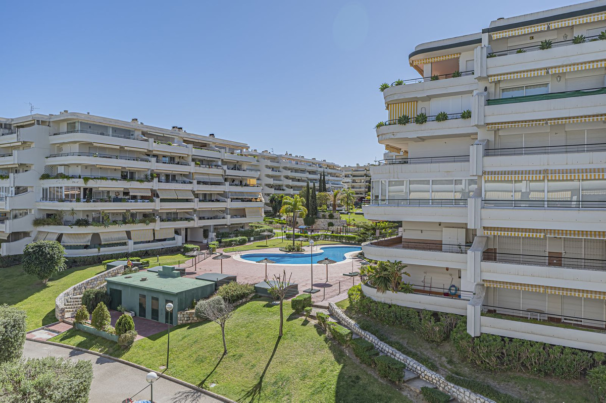 3 Bed Apartment for sale in Guadalmina Alta Costa Del Sol, Málaga, Spain