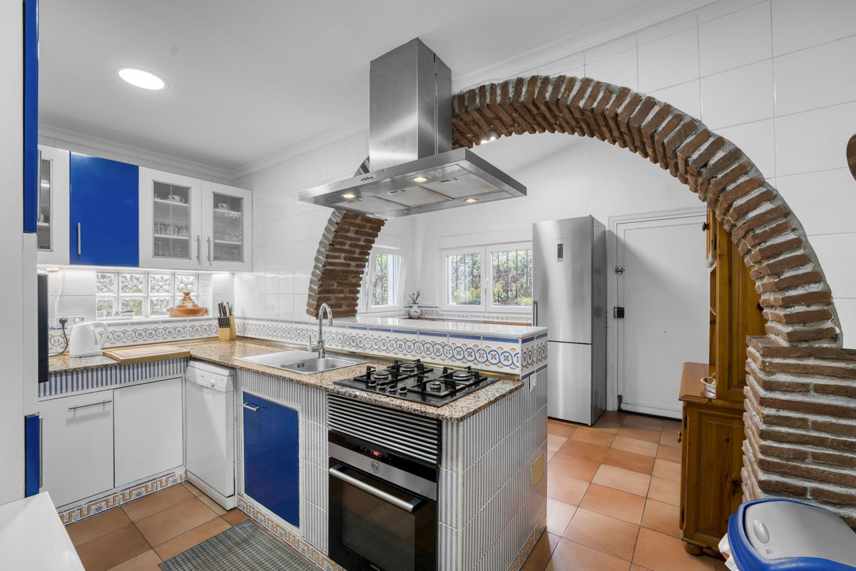 5 Bed Townhouse for sale in Málaga Costa Del Sol, Málaga, Spain
