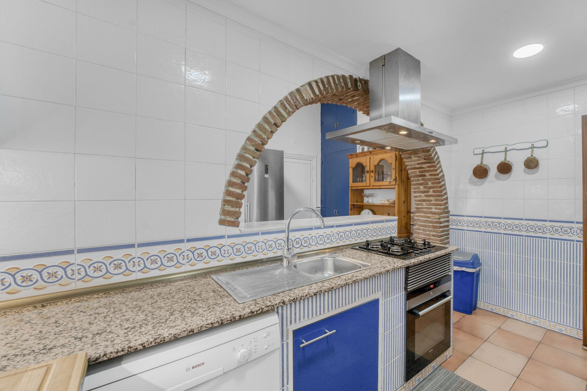 5 Bed Townhouse for sale in Málaga Costa Del Sol, Málaga, Spain