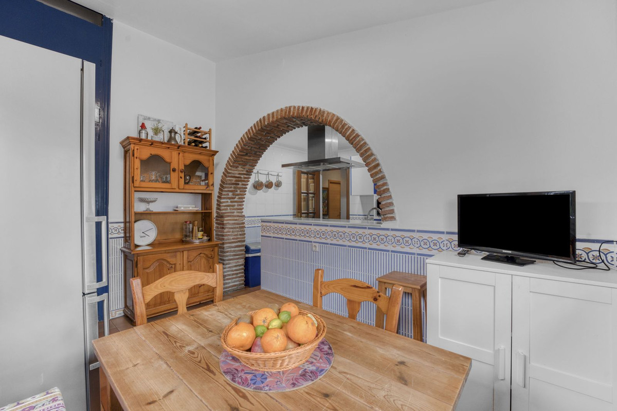 5 Bed Townhouse for sale in Málaga Costa Del Sol, Málaga, Spain