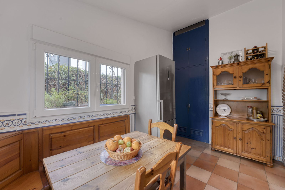 5 Bed Townhouse for sale in Málaga Costa Del Sol, Málaga, Spain