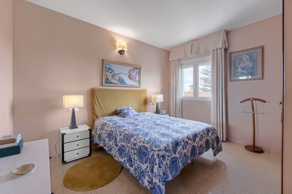 5 Bed Townhouse for sale in Málaga Costa Del Sol, Málaga, Spain