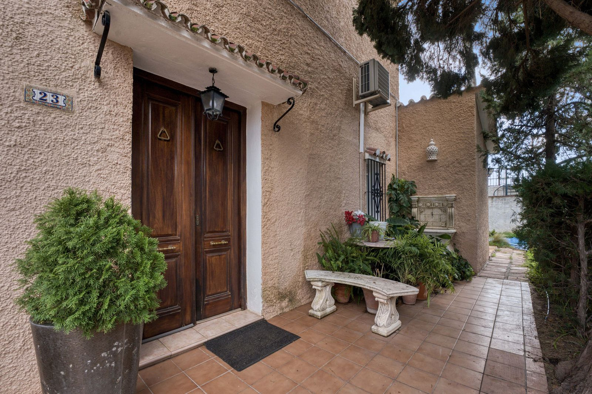 5 Bed Townhouse for sale in Málaga Costa Del Sol, Málaga, Spain