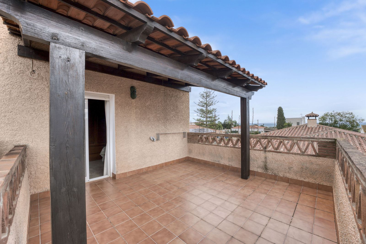 5 Bed Townhouse for sale in Málaga Costa Del Sol, Málaga, Spain