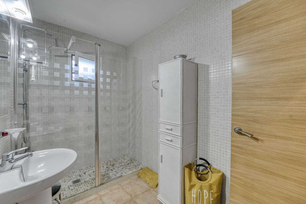 5 Bed Townhouse for sale in Málaga Costa Del Sol, Málaga, Spain