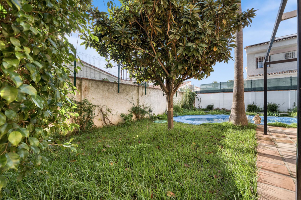 5 Bed Townhouse for sale in Málaga Costa Del Sol, Málaga, Spain