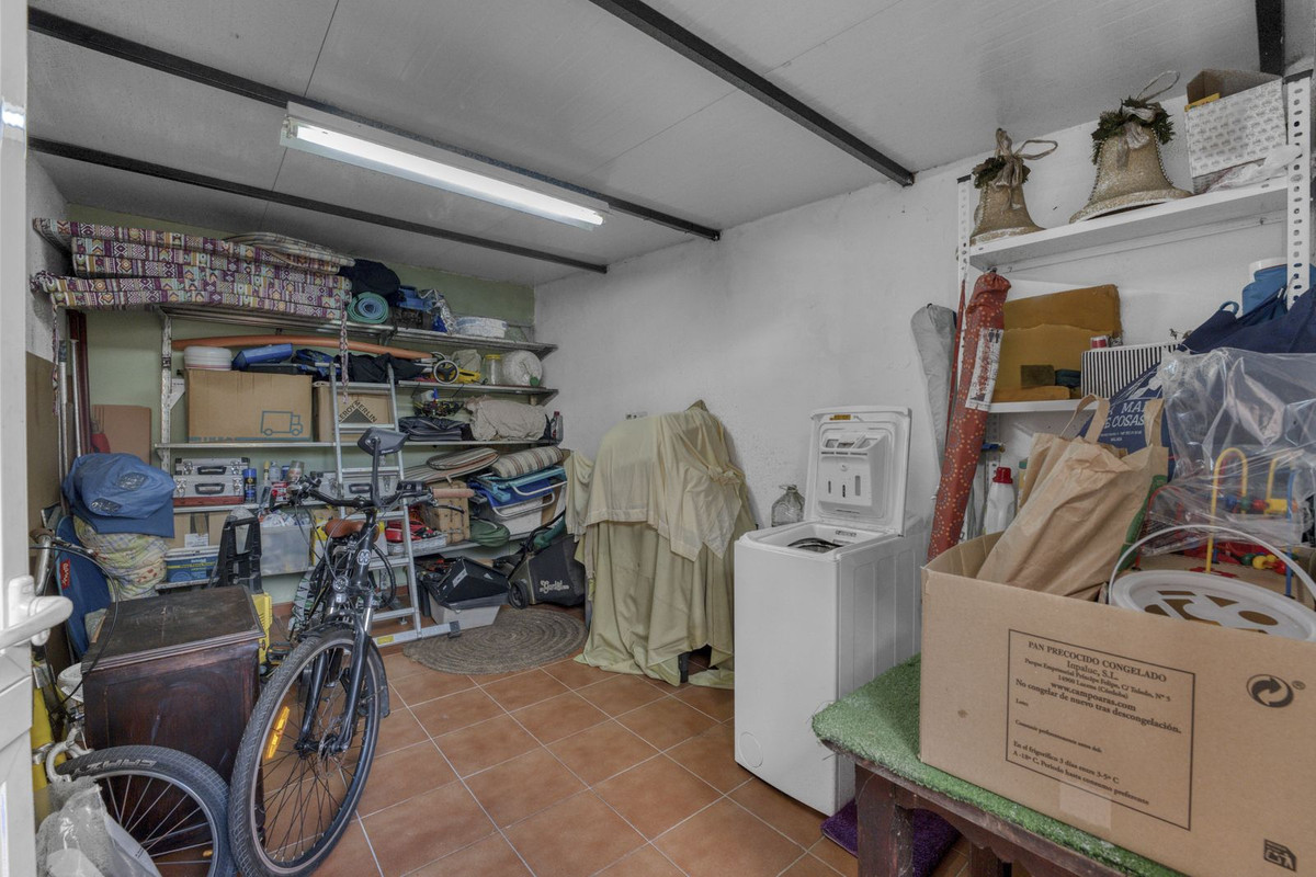 5 Bed Townhouse for sale in Málaga Costa Del Sol, Málaga, Spain
