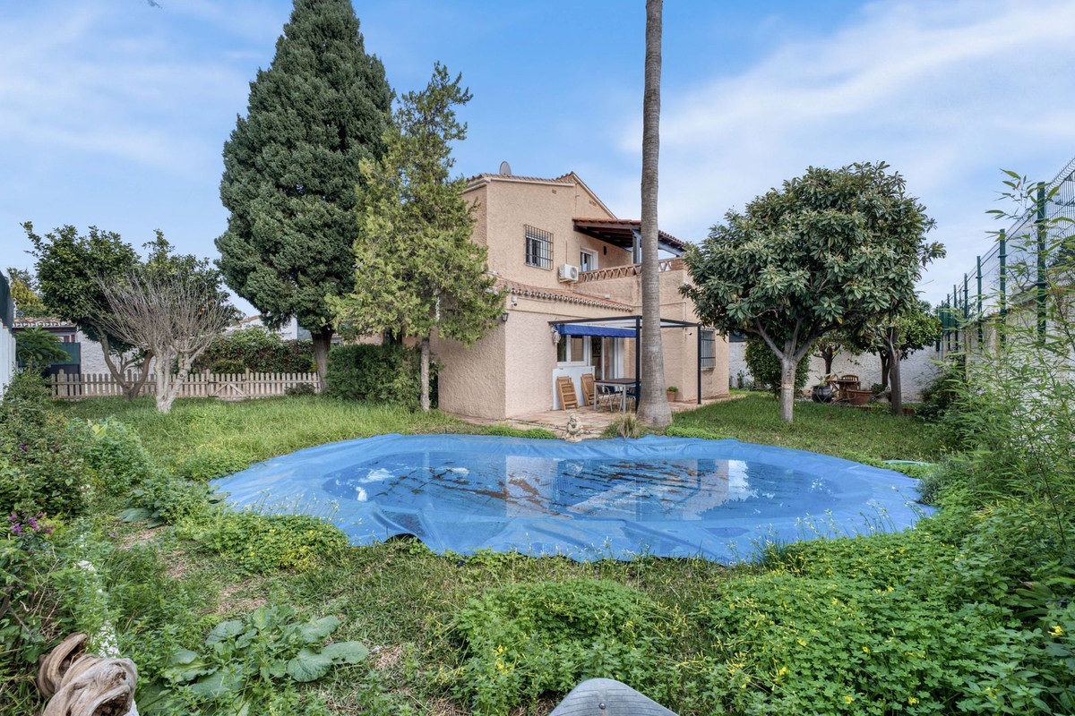 5 Bed Townhouse for sale in Málaga Costa Del Sol, Málaga, Spain