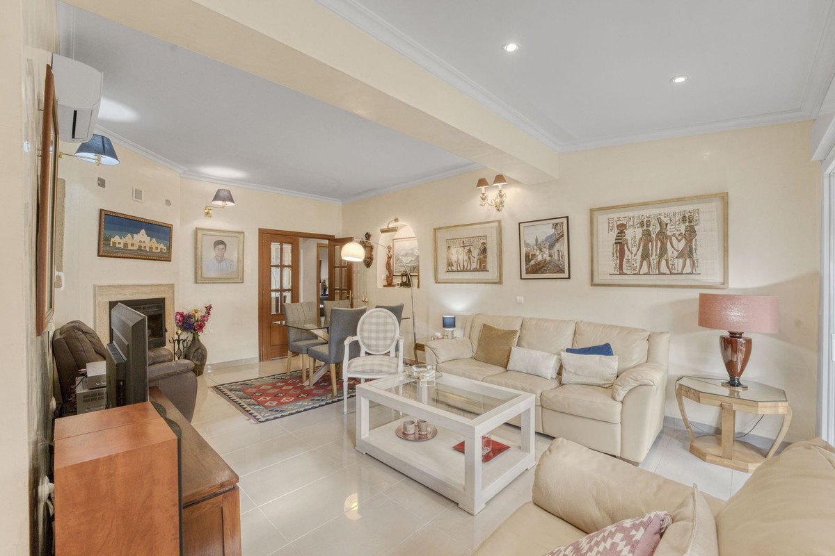 5 Bed Townhouse for sale in Málaga Costa Del Sol, Málaga, Spain